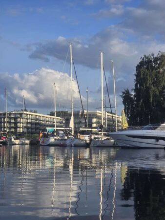 apartamenty z widokiem na marinę