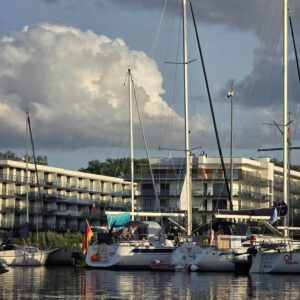 apartamenty z widokiem na marinę